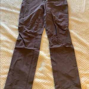 Duluth trading Company nylon pants size 10